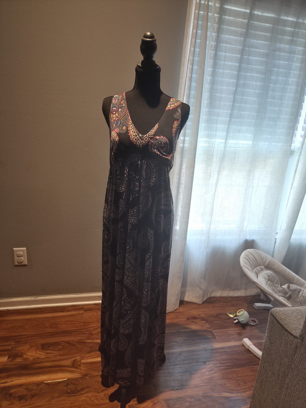 Sleeveless Black Paisley Maxi Dress with Embroidered V-Neck